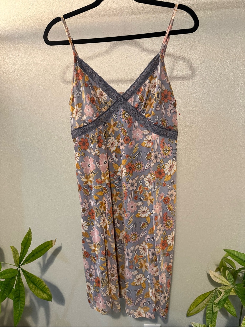 Wallflower Floral Lace Trim Slip Dress – Size Large 🌸✨